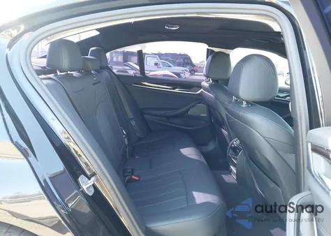 2023 BMW 530E z USA, uszkodzony, nr VIN WBA13AG06PCM39250